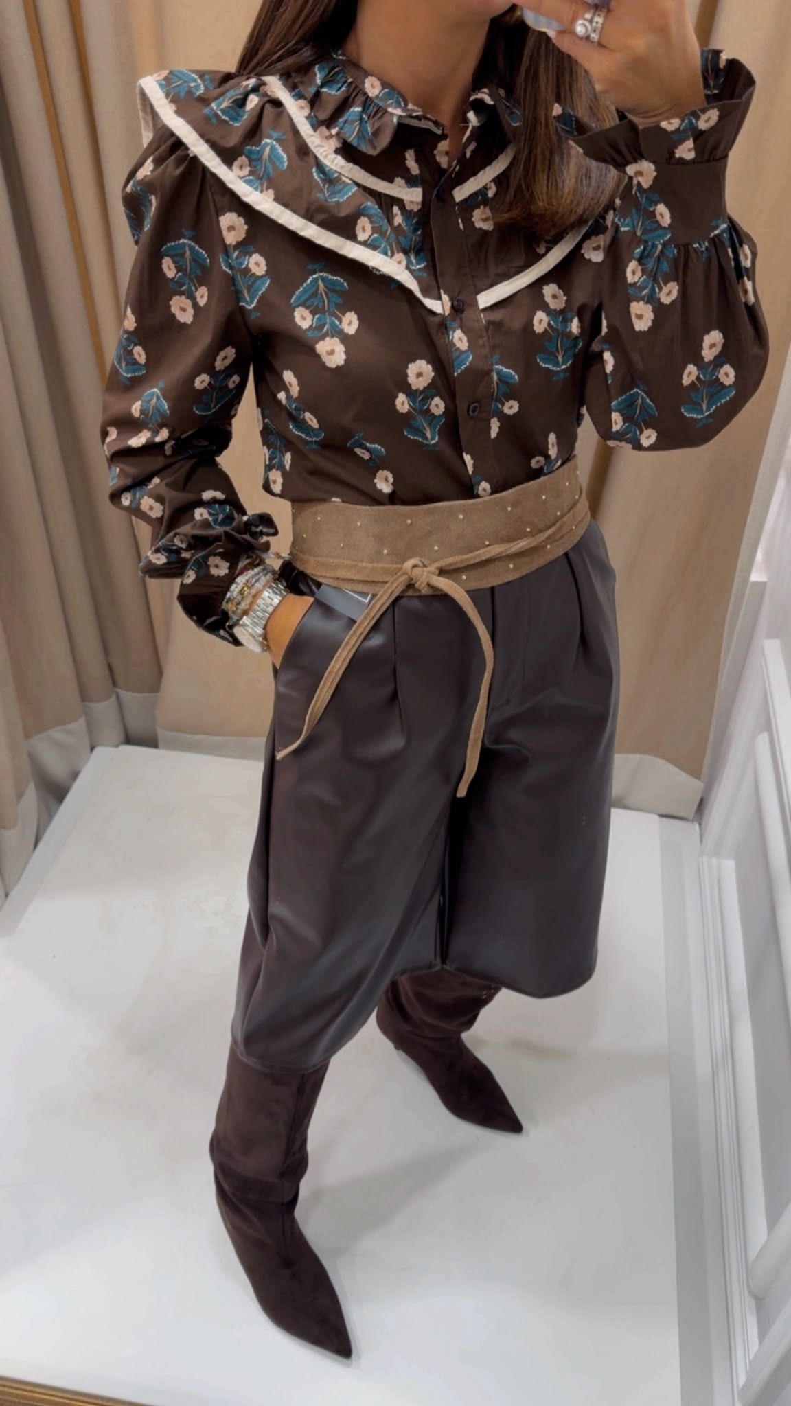 CAMISA FLORES MARRON - Imagen 6