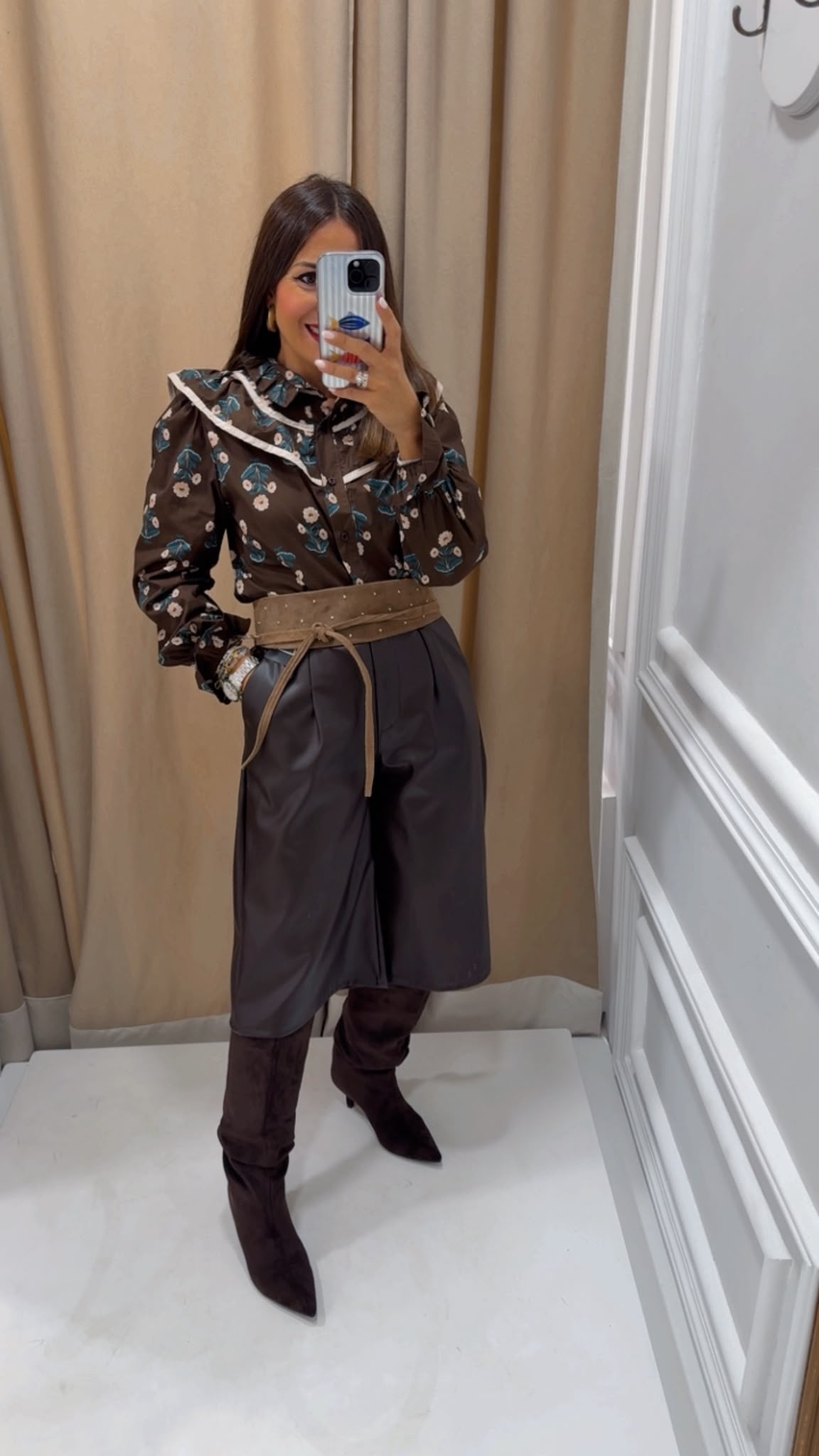 CAMISA FLORES MARRON - Imagen 4